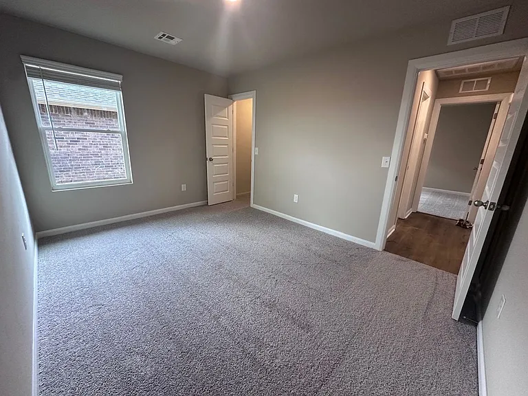 3709 S East 81st St — Photo 11