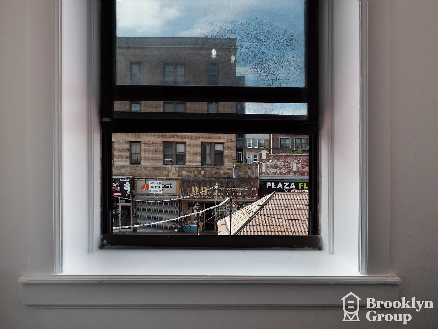 628 East 16th Street — Photo 4