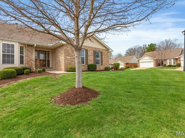 2919 Mac Arthur Dr #29, Saint Charles, MO 63301