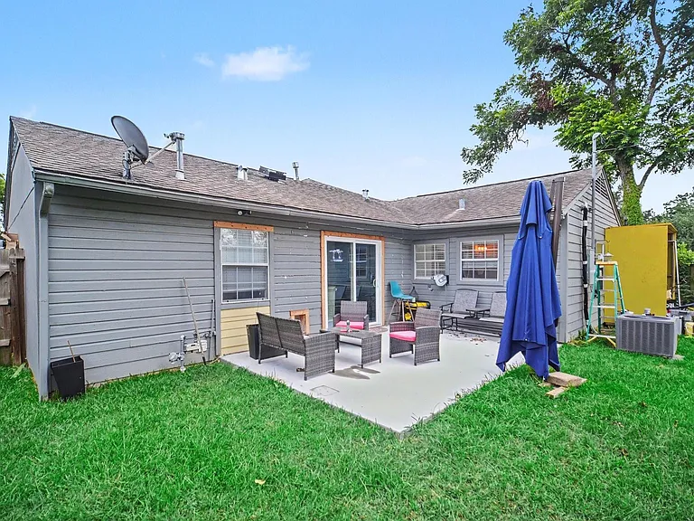 5226 Pomander Rd — Photo 36