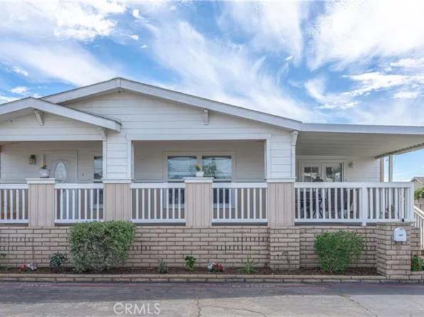 102 Pigeon Ln, Fountain Valley, CA 92708