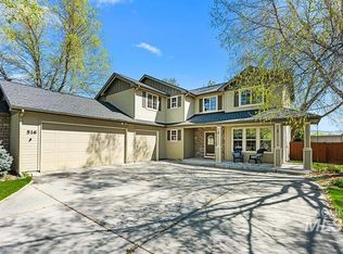516 S Wooddale Pl, Eagle, ID 83616