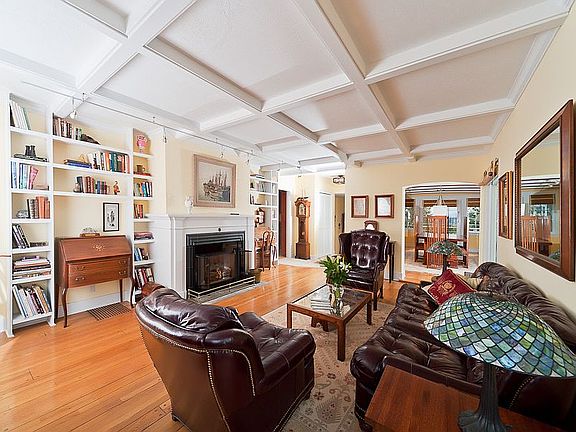 Grand Living area