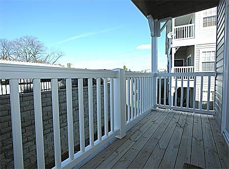 Front Deck Area