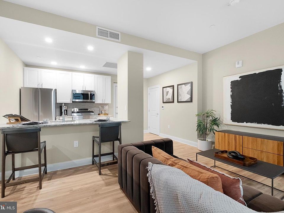 1st image of 1422 Chestnut St #2XX