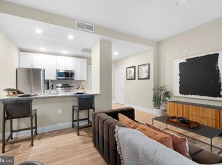 1422 Chestnut St #2XX, Philadelphia, PA 19102