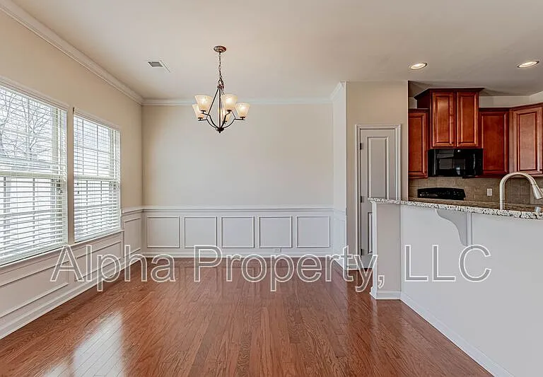 12 Irvington Dr — Photo 11