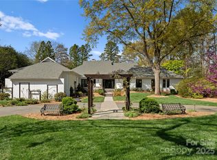 2015 Pellyn Wood Dr, Charlotte, NC 28226