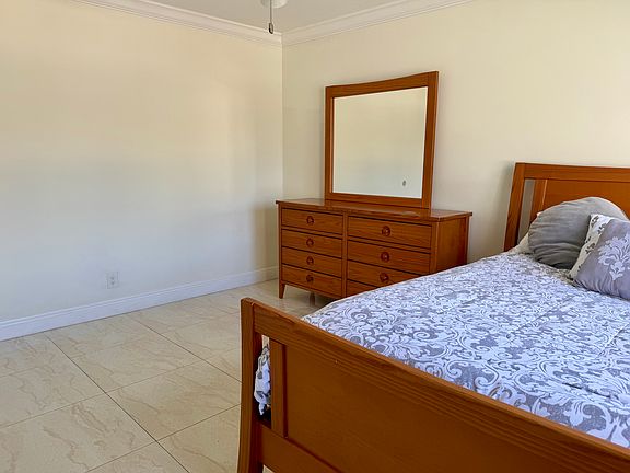 5th image of 296 Racquet Club Rd APT 103