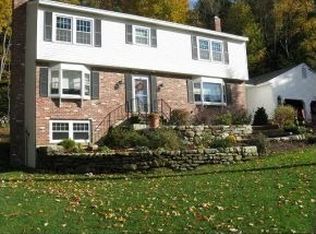 33 Nottingham Cir, Lebanon, NH 03766