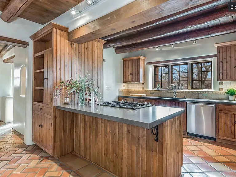 551 Onate Pl — Photo 8