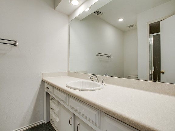 3rd image of 2716 E Aspen Ct
