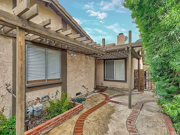 3rd image of 25602 Palma Alta Dr