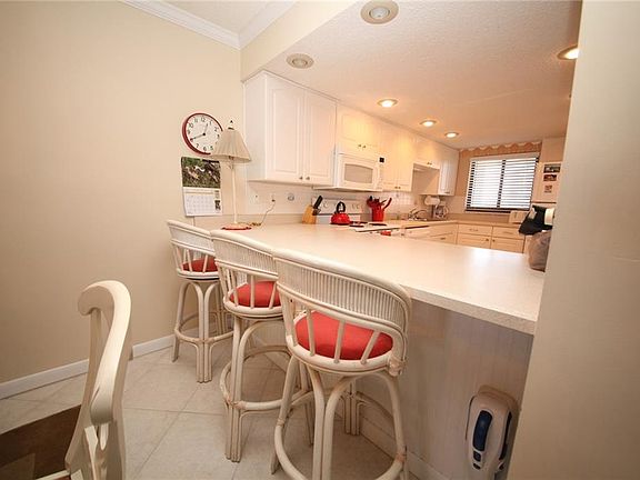 5th image of 5301 S Atlantic Ave #130