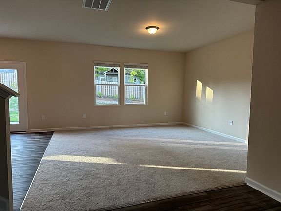 5th image of 477 Campbell Rdg