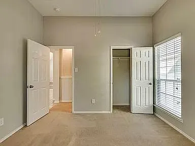 1321 Live Oak Ln — Photo 6