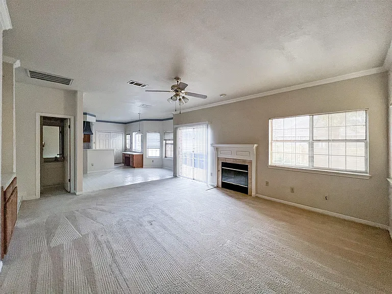 6204 Old Harbor Ln — Photo 5