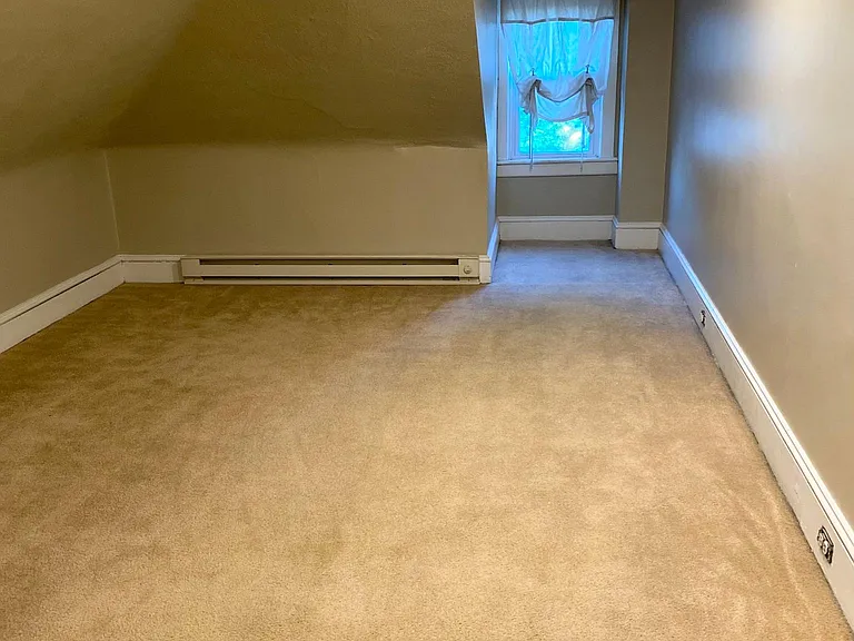 1112 Linden St #2 — Photo 11
