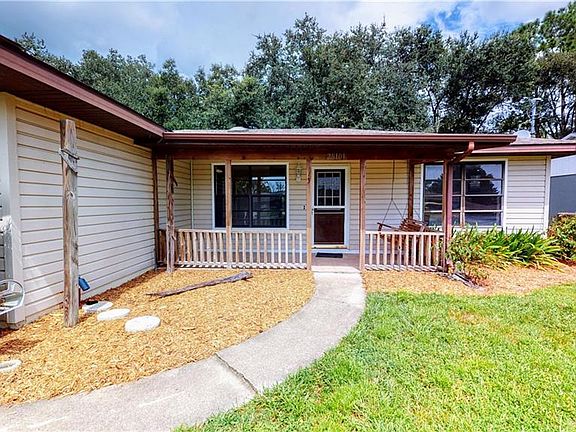 3rd image of 28101 Lois Dr