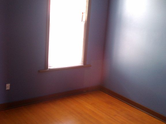 4th image of 2410 Polk St NE
