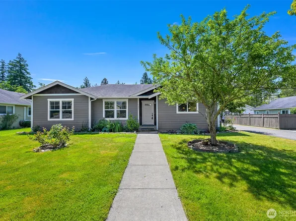 1321 Wilson Avenue, Blaine, WA 98230