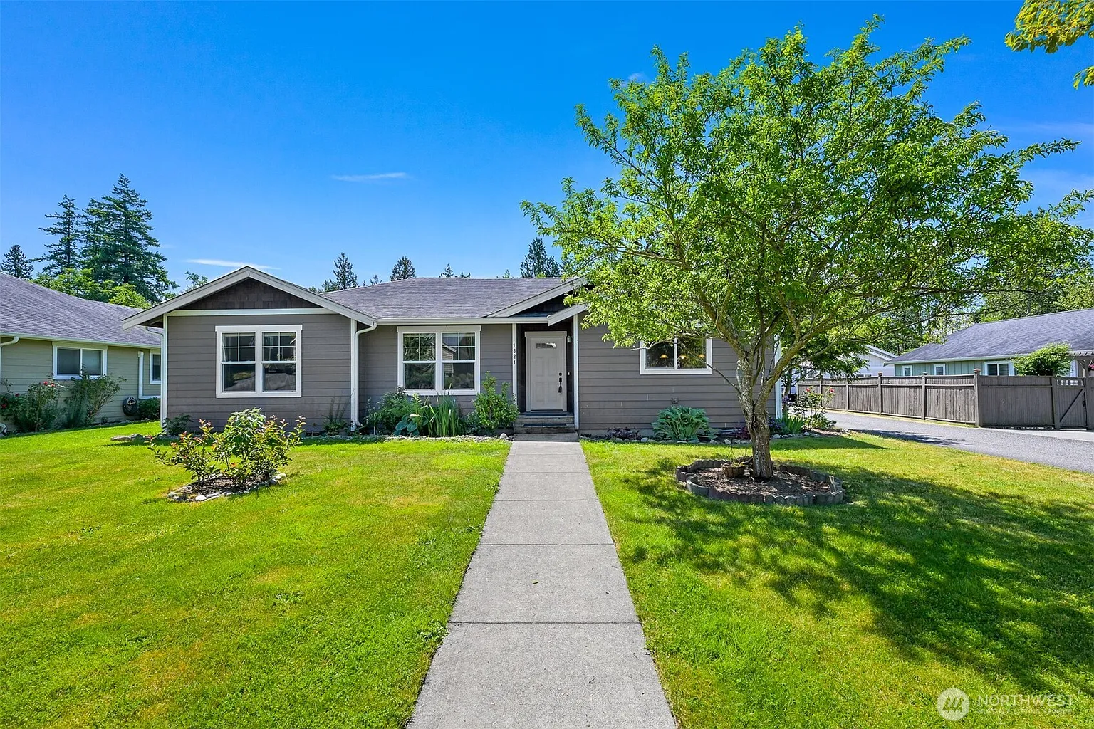 1321 Wilson Avenue photo 1