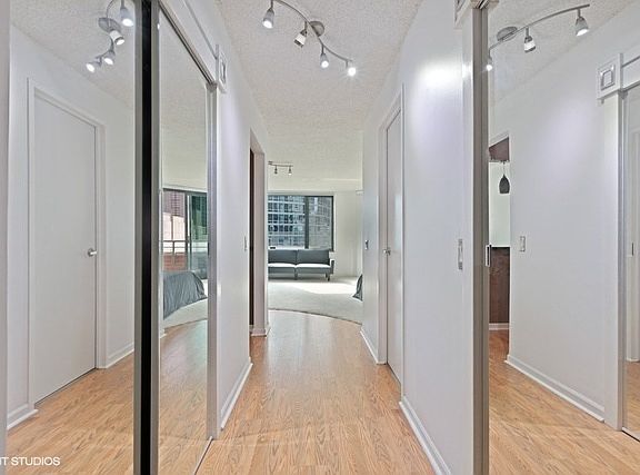 3rd image of 480 N McClurg Ct APT 1003