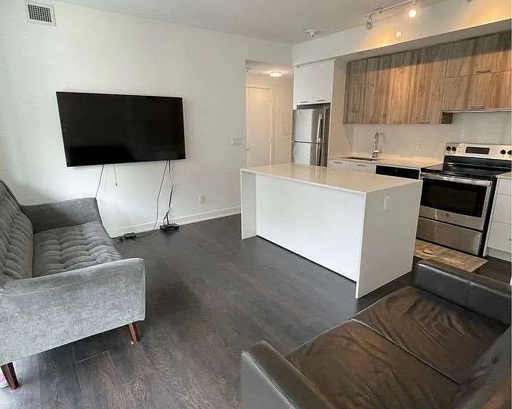 180 Veterans Dr #209 — Photo 17