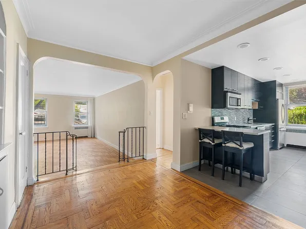 4445 Post Rd APT 4B, Bronx, NY 10471