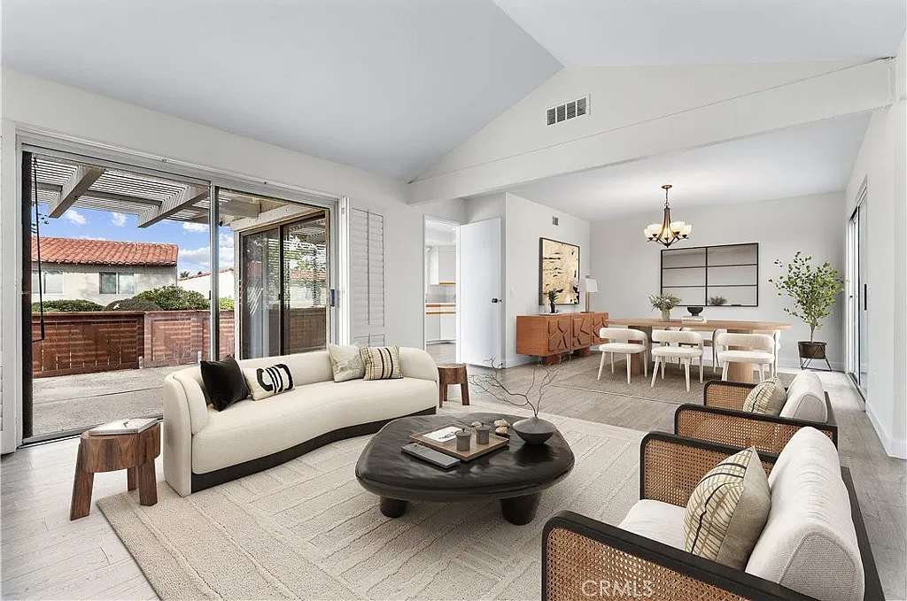 3 bed, 1618 sqft, $4,850 — Photo 2
