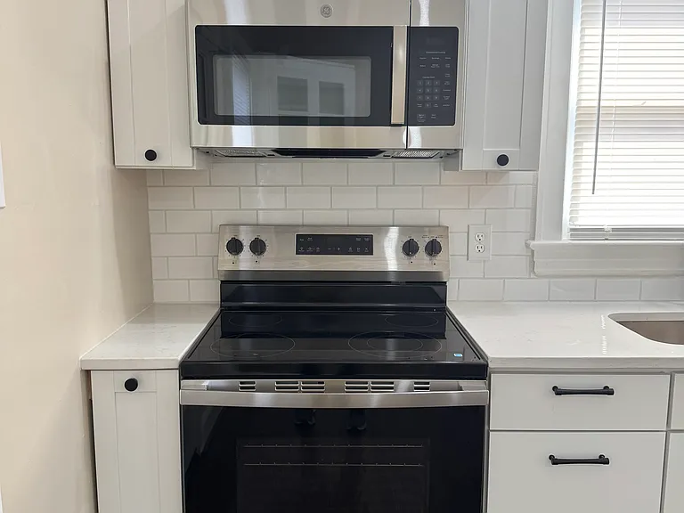 825 Maryland Ave — Photo 15