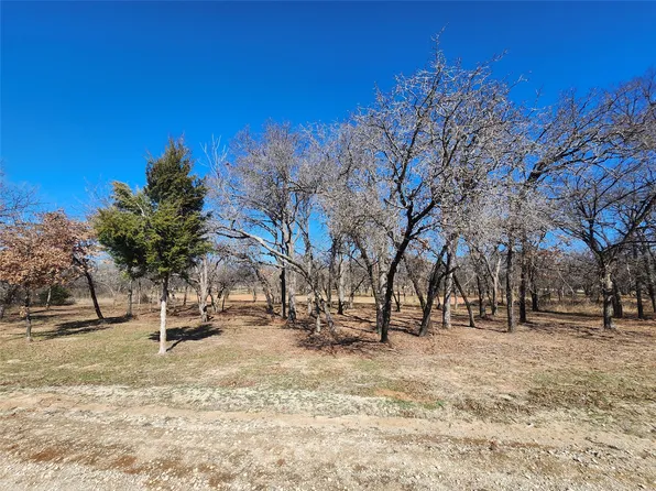106 Comanche Trl, Nocona, TX 76255