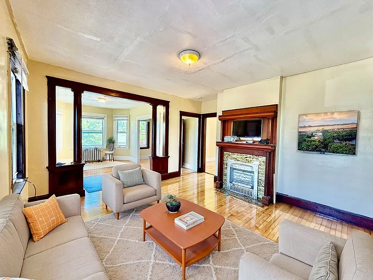 2 Shirley St #2A — Photo 2