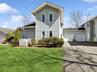 1209 Fenway Rd, Saint James, NY 11780