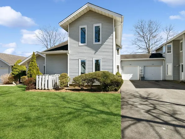 1209 Fenway Road, Saint James, NY 11780