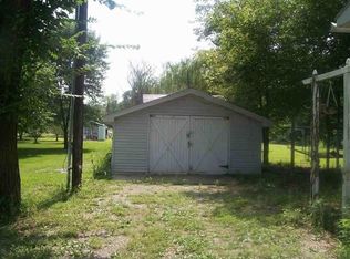 9830 Crotzer Rd, West Paducah, KY 42086