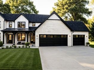 1903 Maple Ave, Downers Grove, IL 60515