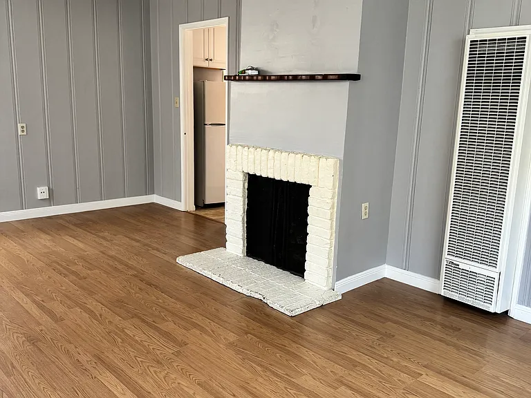 4667 Long Branch Ave — Photo 2