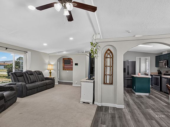 4th image of 406 Brent Ln