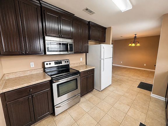 5th image of 6109 Cottonwood Rd
