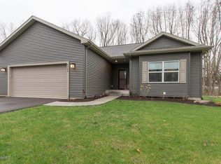 9466 Sassafras Trl, Portage, MI 49002