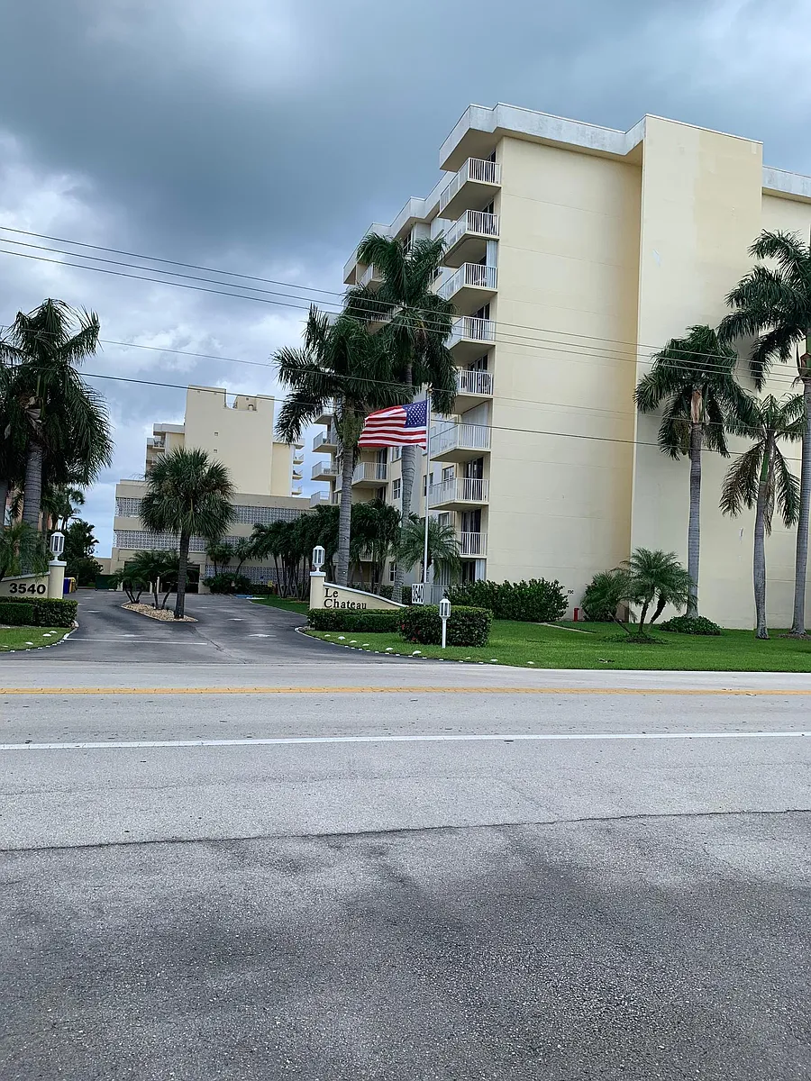 Entrance - 3540 S Ocean Blvd #608