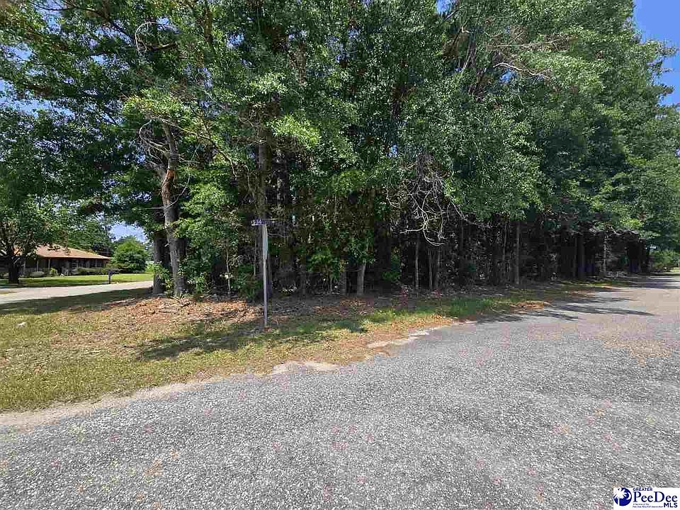 2nd image of Pinewood Dr