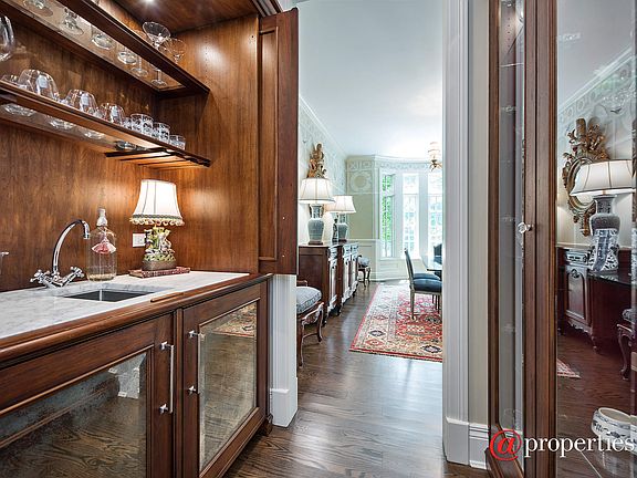 Butler's pantry