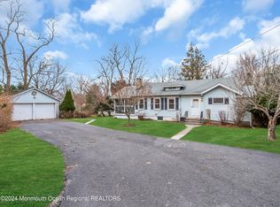 557 Wayside Rd, Neptune, NJ 07753