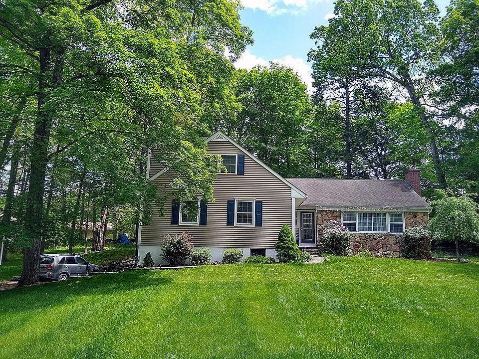 1st image of 48 Timberline Dr