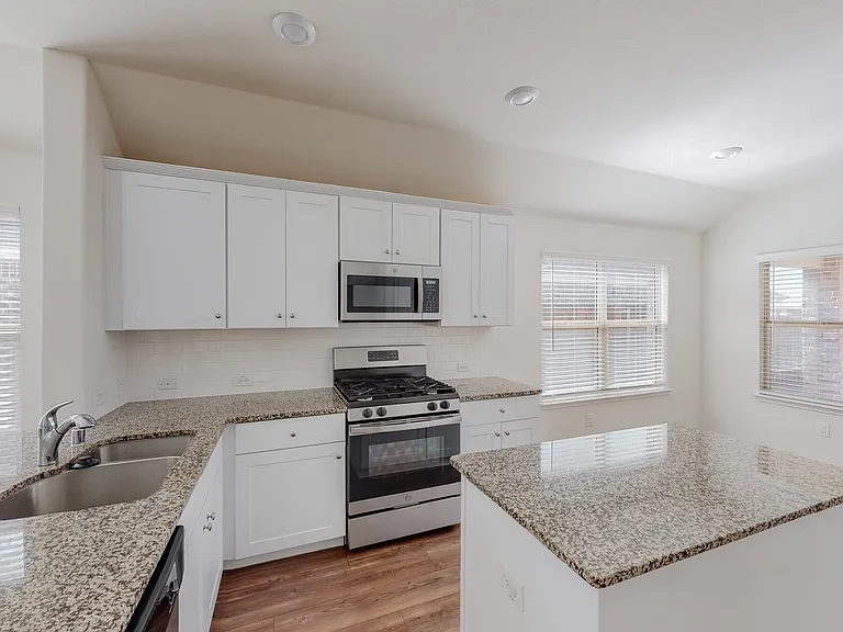 2348 Evening Stone Dr — Photo 25