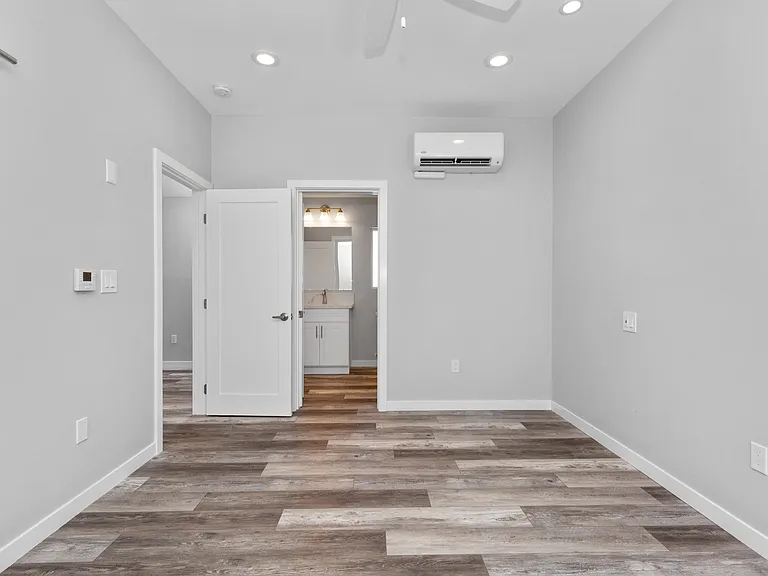 831 E Hoover Ave — Photo 46