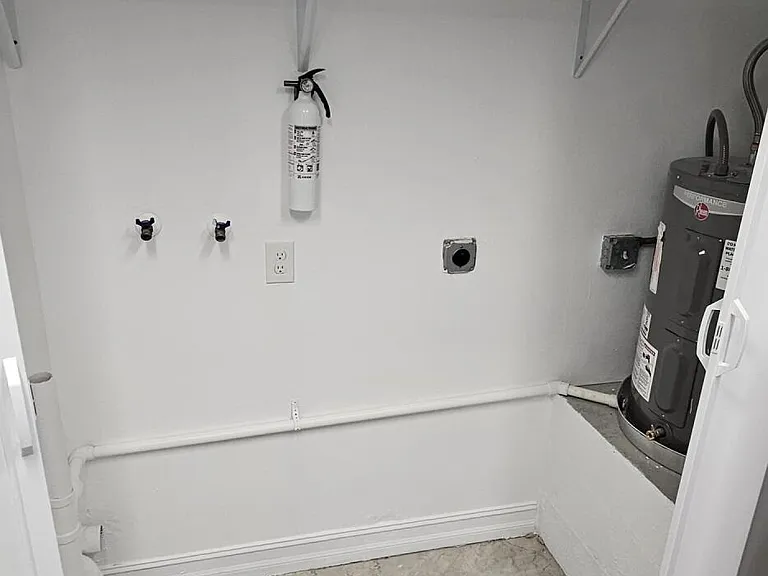 1016 Manor Dr #5C — Photo 10