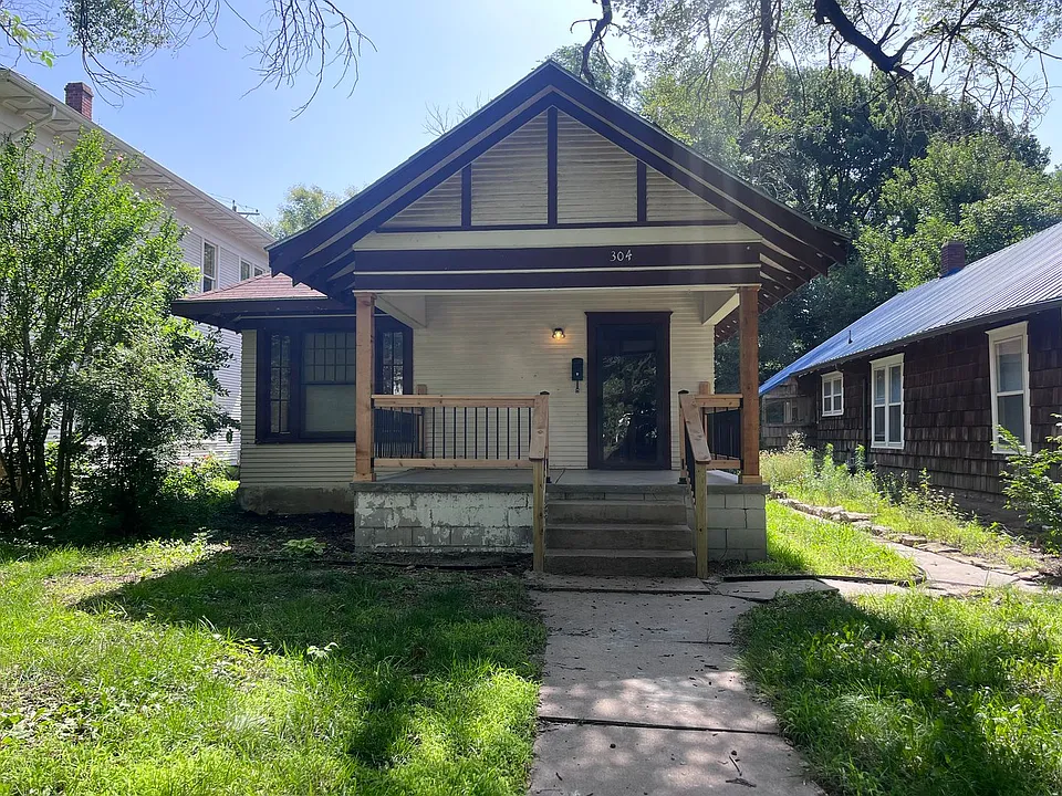 304 S Rutan Ave